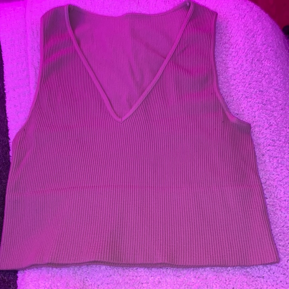 A medium size work out shirt